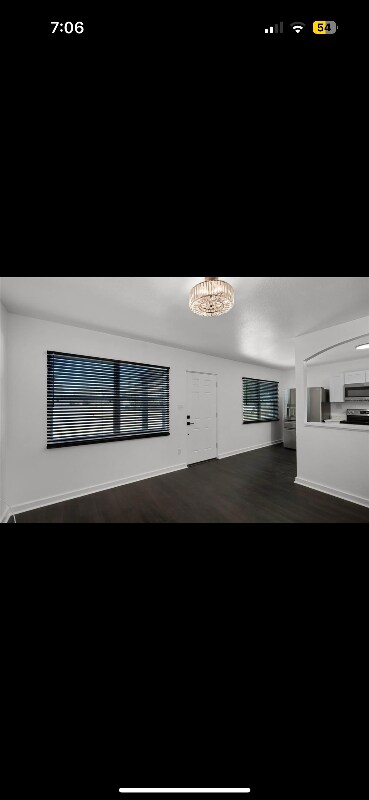 Foto del edificio - 1301 Ave L