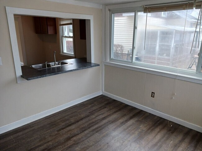Building Photo - RARE VACANCY - CUYAHOGA FALLS.  A NICE 3 B...
