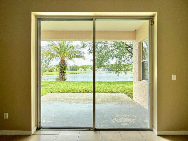 Foto del edificio - 12859 Enclave Dr
