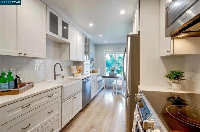 Foto del edificio - 1251 Homestead Ave