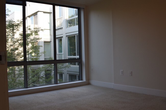 Building Photo - 4101 Albemarle St NW