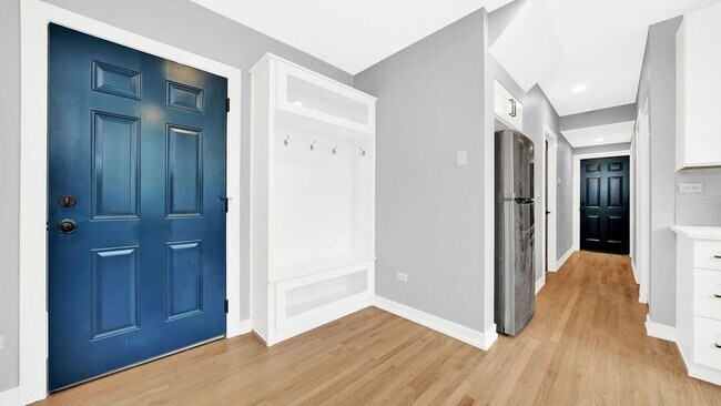 Foto del edificio - 2704 W 24th Pl