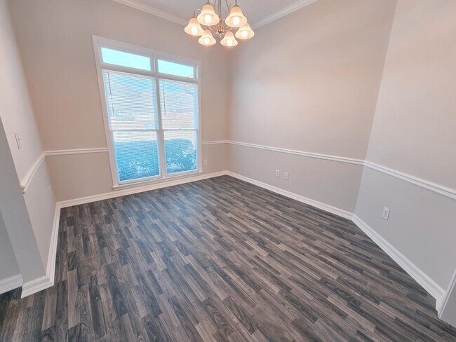 Foto del edificio - 5016 Stone Park Dr