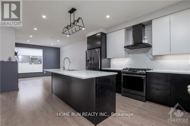 Building Photo - 923 Chipping Cir