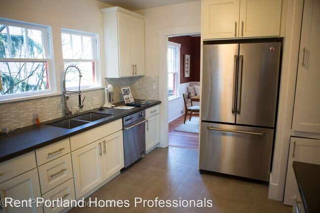 Foto del edificio - 2 br, 1 bath House - 5528 SE Belmont Street