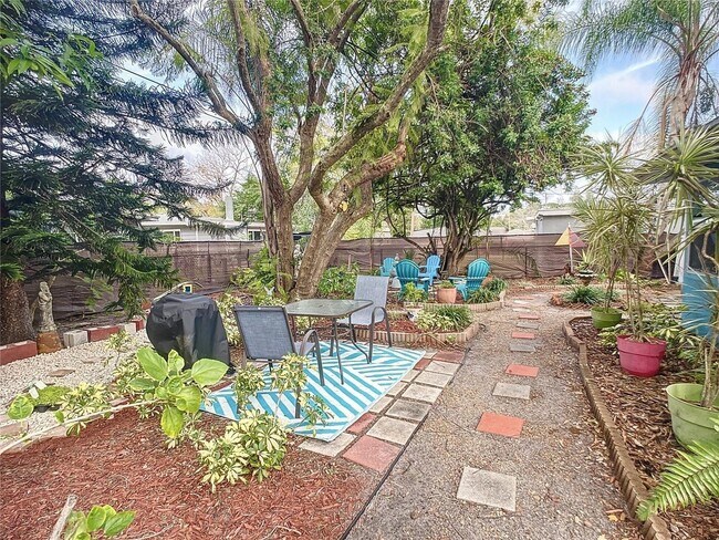 Foto del edificio - 3828 Hawkeye Cir