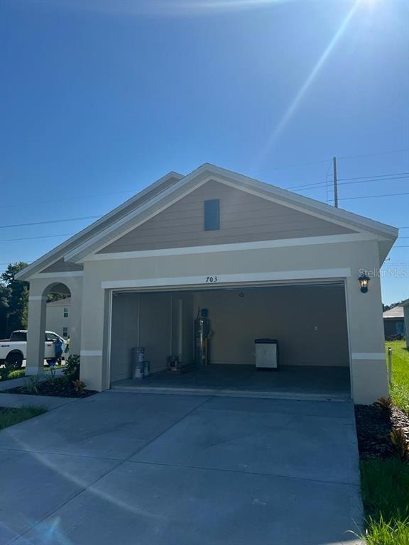 Foto del edificio - 703 Chinoy Rd