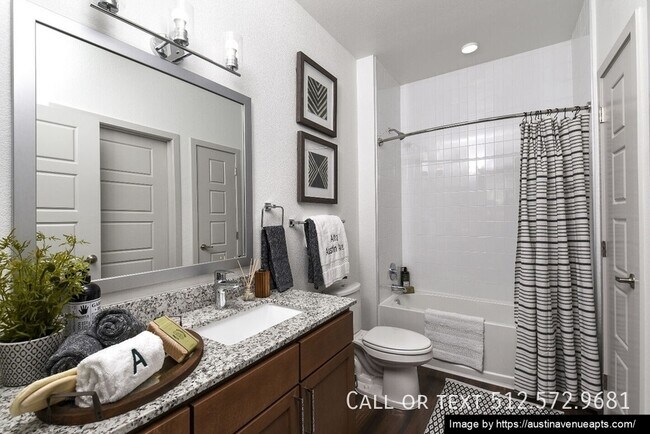 Foto del edificio - 2501 NE Inner Loop