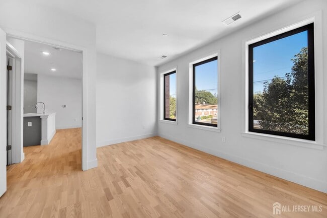 Foto del edificio - 1037 Amboy Ave