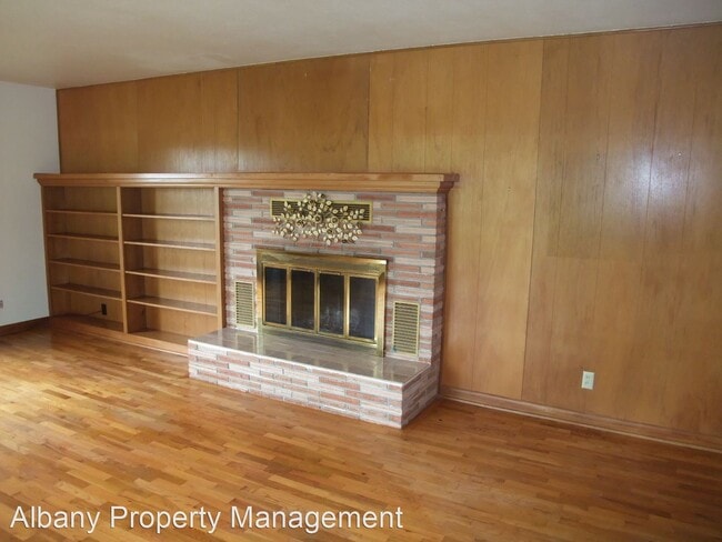 Building Photo - 2889 7 Mile Ln SE