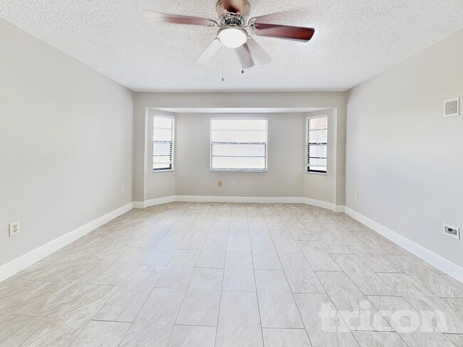 Building Photo - 488 Northview St
