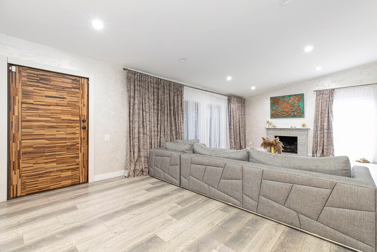 Foto principal - 12465 Nugent Dr