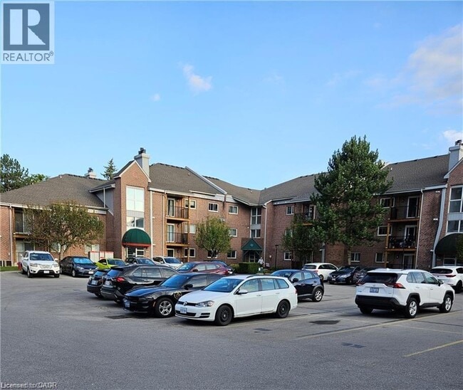 Building Photo - 3085 Kingsway Dr
