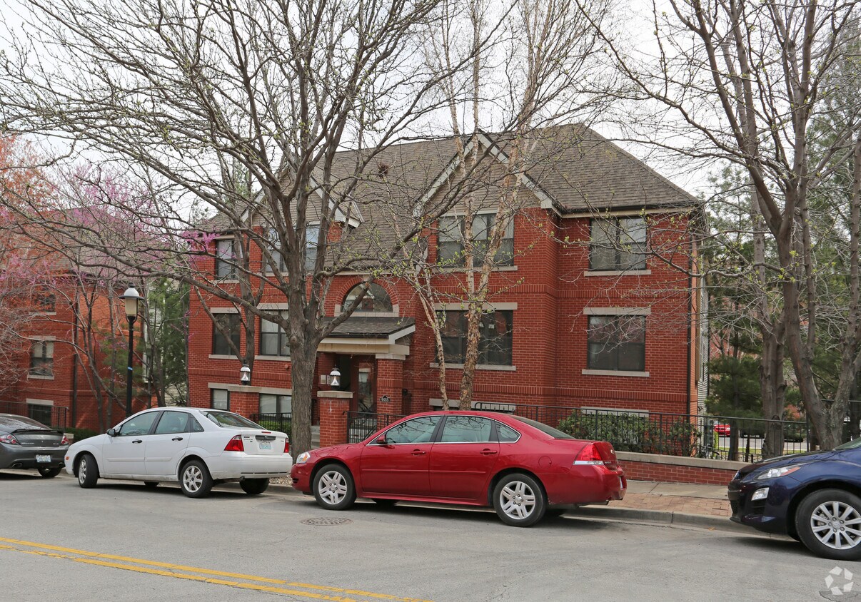 Building Photo - 925 Washington St