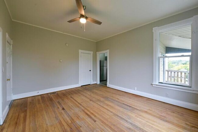 Foto del edificio - 530 S 30th St