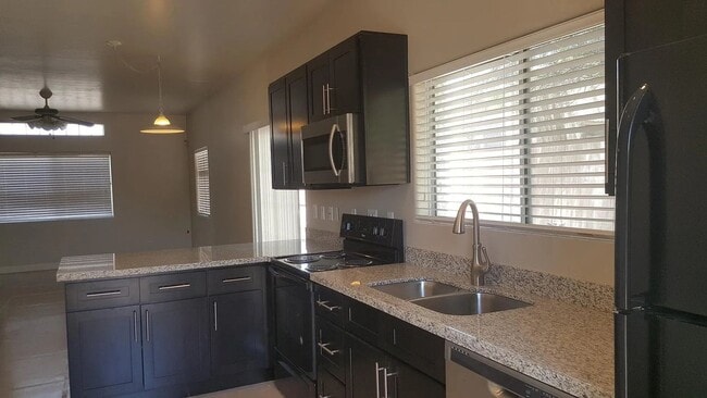 Building Photo - One Month Free Rent!!