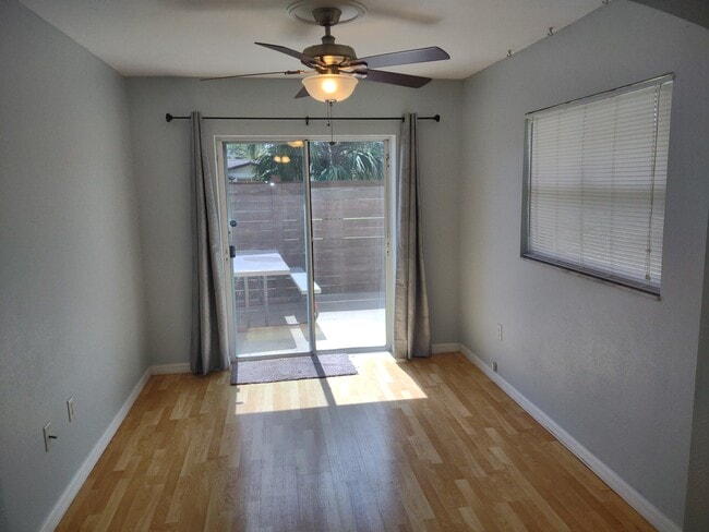 Foto del edificio - 405 N Willow Ave