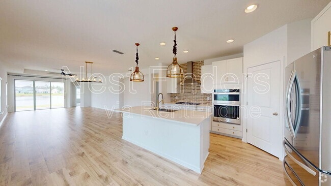 Building Photo - 637 Stargaze Ln