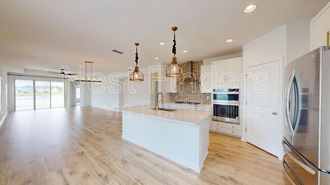Building Photo - 637 Stargaze Ln