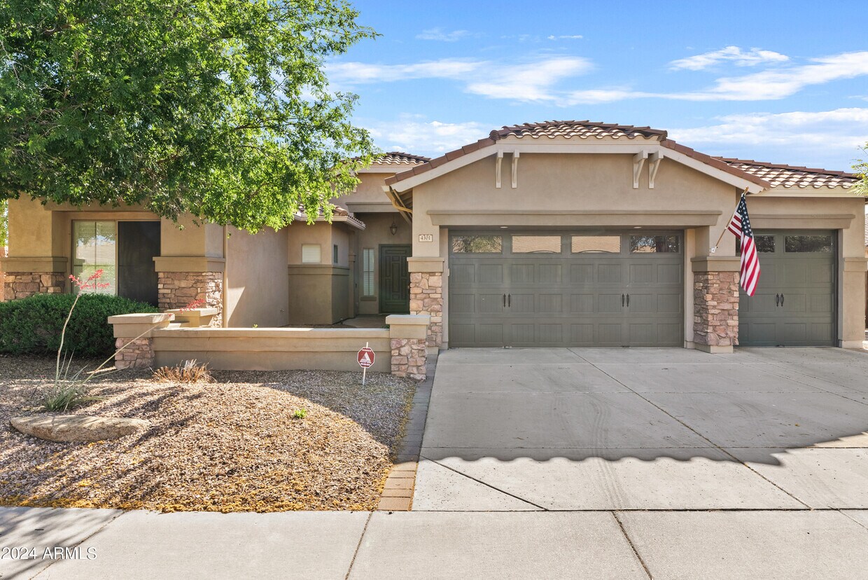 Primary Photo - 4301 S Newport Pl
