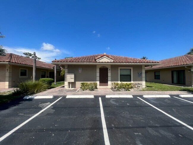 Foto del edificio - 1045 Villas LLC (1035 NE 10th Ave)