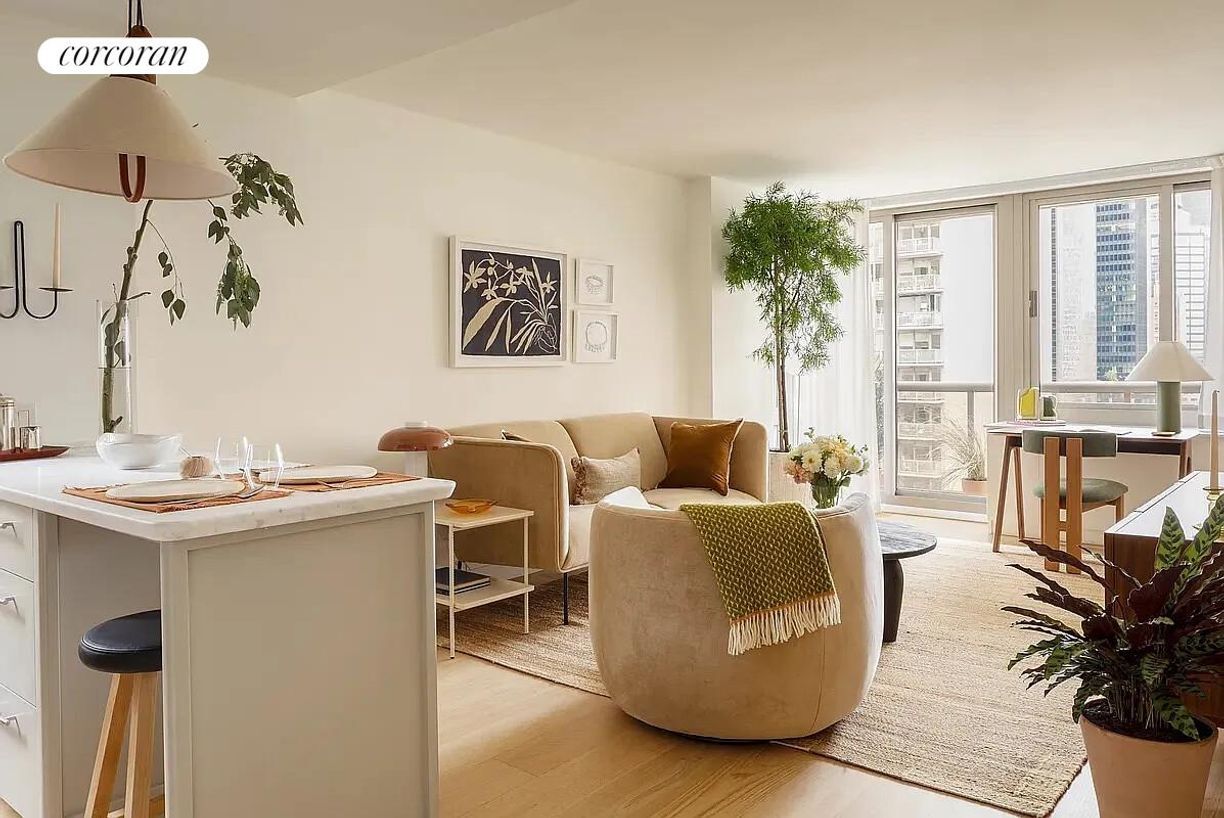 Foto principal - 234 E 46th St