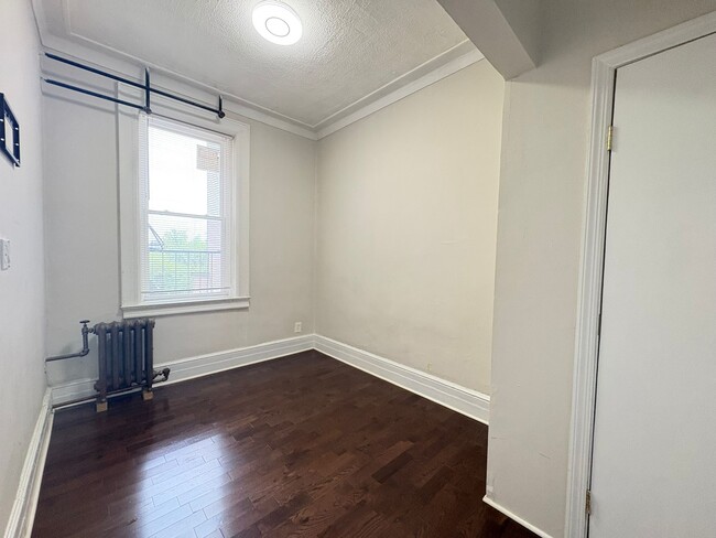 Building Photo - 264 Palisade Ave