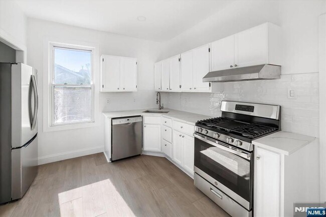 Foto del edificio - 46 Garden Pl