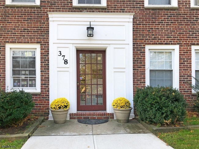 Building Photo - 378 Claremont Ave