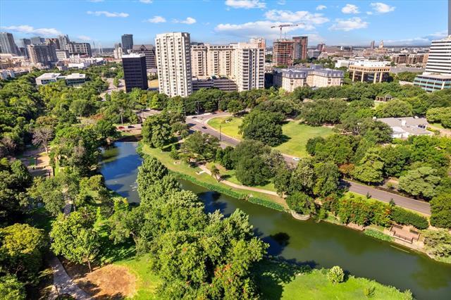 Foto del edificio - 3225 Turtle Creek Blvd