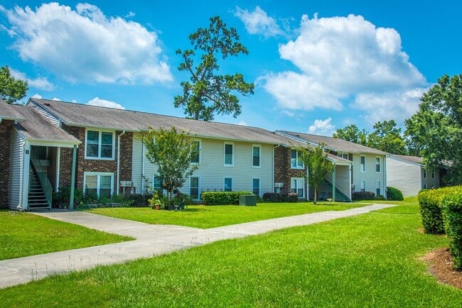 Building Photo - 523 Orangeburg Rd