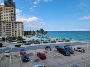 Building Photo - 3180 S Ocean Dr