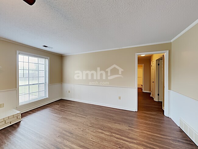 Building Photo - 6251 Skyview Circle