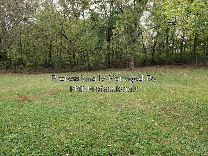 Primary Photo - 110 Ingles St