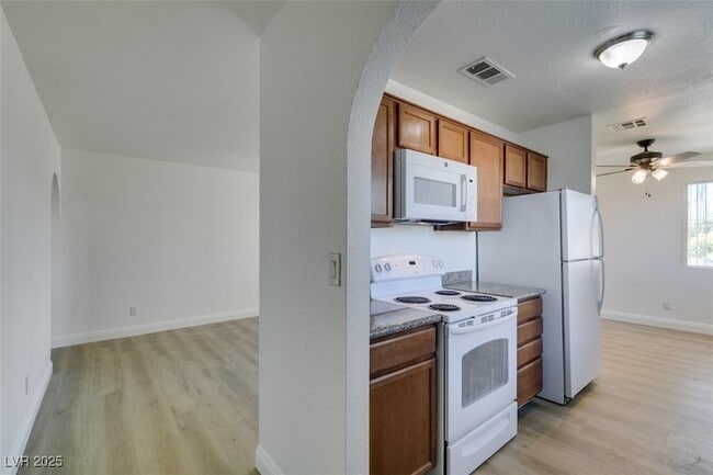 Building Photo - 1860 N Decatur Blvd