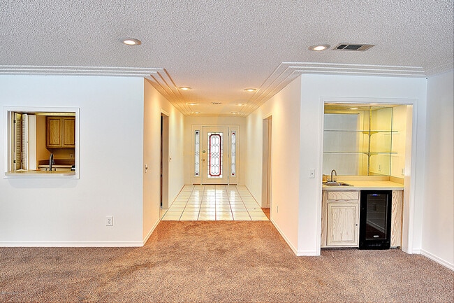 Building Photo - 613 Amberjack Dr