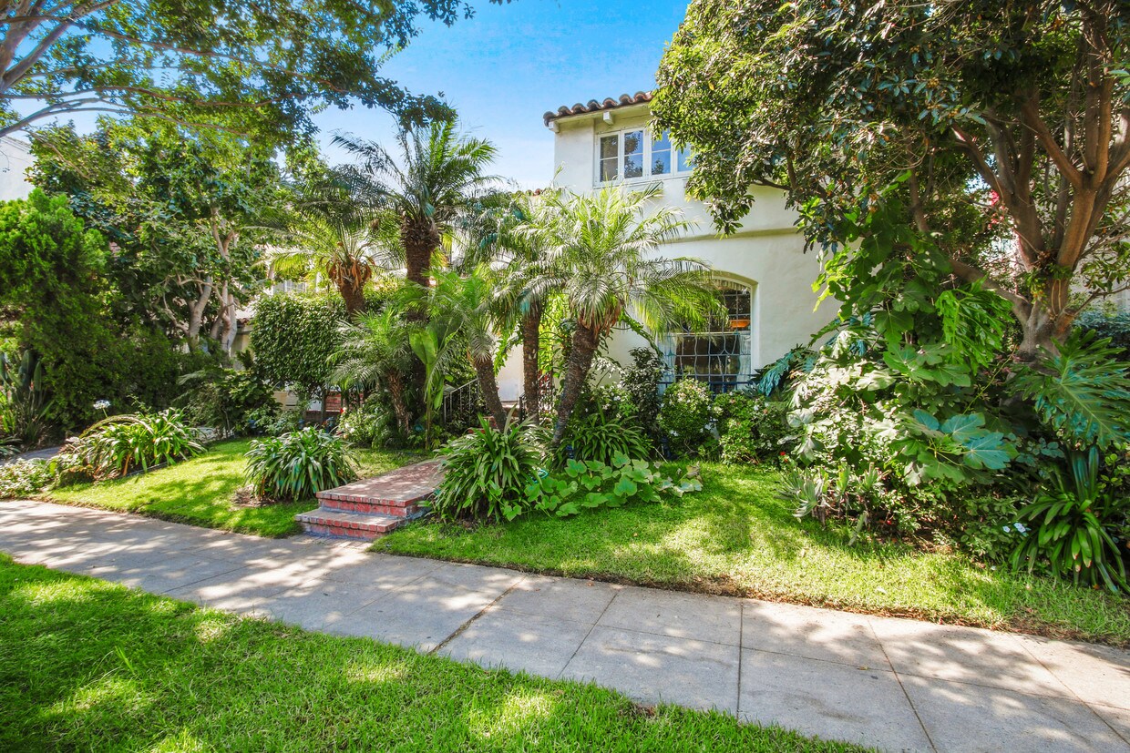 265 S Spalding Dr, Beverly Hills, CA 90212 House Rental in Beverly Hills, CA
