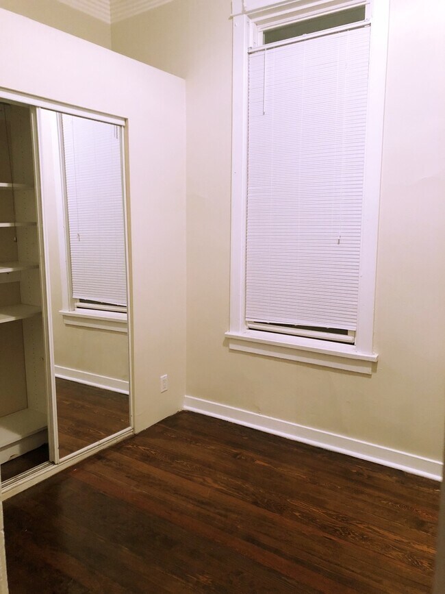 Foto del edificio - 1226 N Maplewood Ave