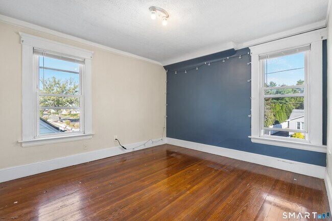 Foto del edificio - 304 Fairview Ave