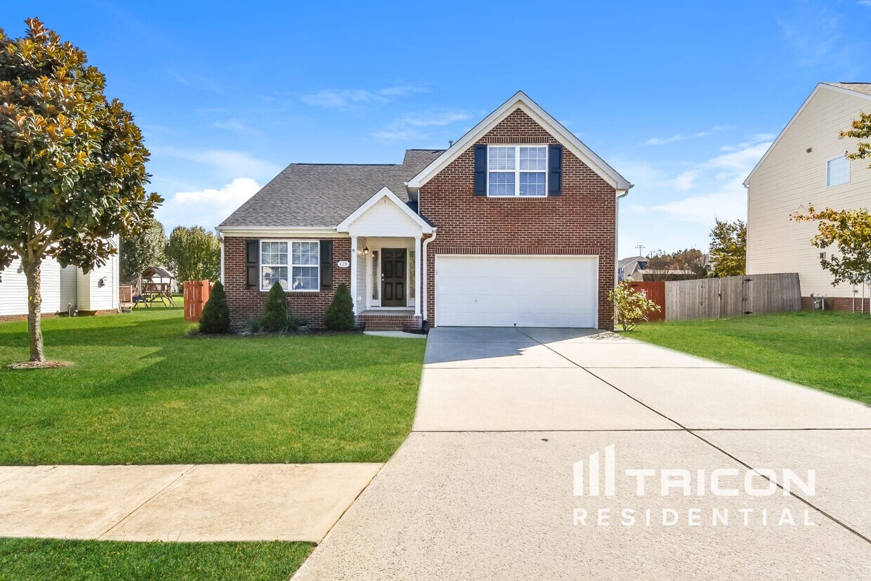 Foto principal - 119 Carson Farms Drive W Burlington NC