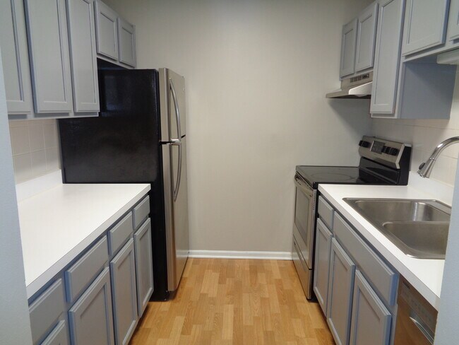 Foto del edificio - 5721 W 103rd St