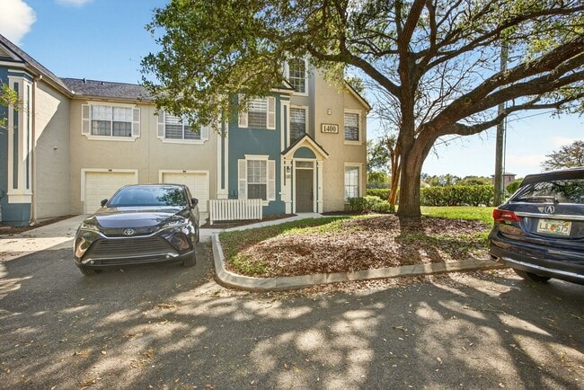 Building Photo - 13703 Richmond Park Dr N