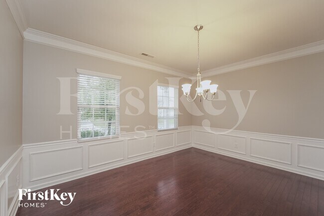Foto del edificio - 8739 Balsam Bay Rd