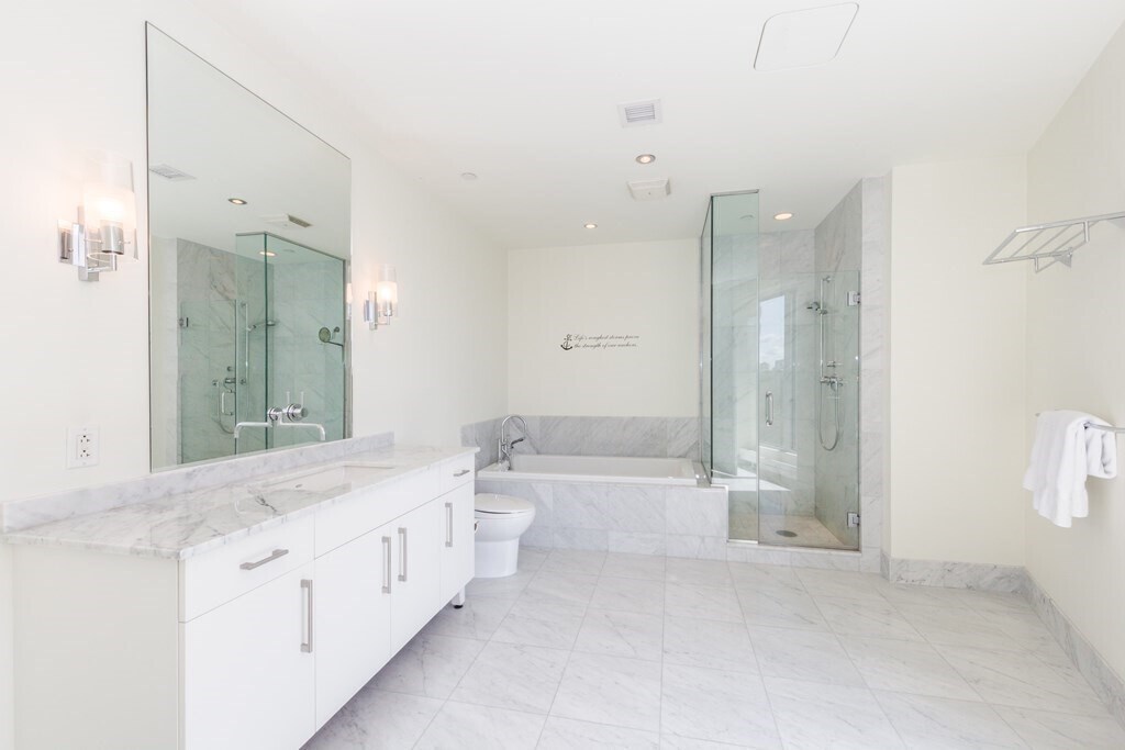 Foto principal - 360 Newbury St