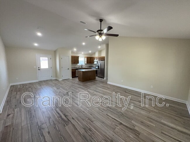 Building Photo - 4026 Roxies Ln