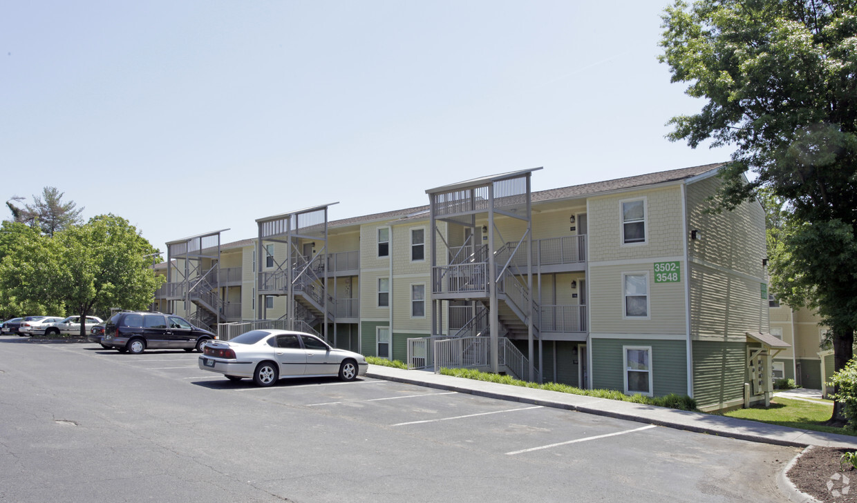 Foto del edificio - Valley Oaks Apartments