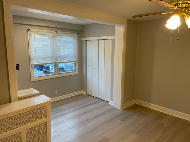 Photo - 321 Delphine St House