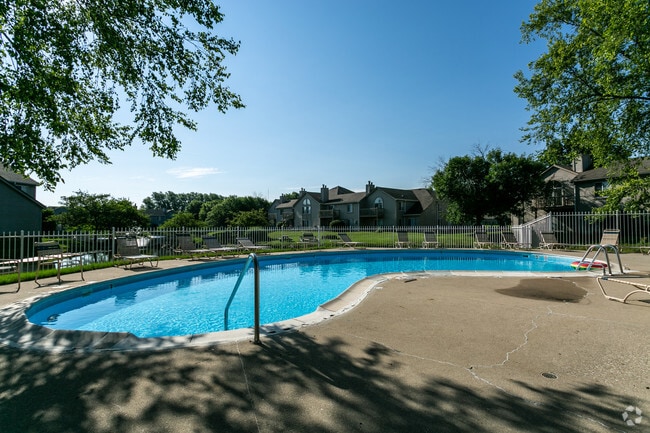 Building Photo - Oak Lake at Crooked Creek