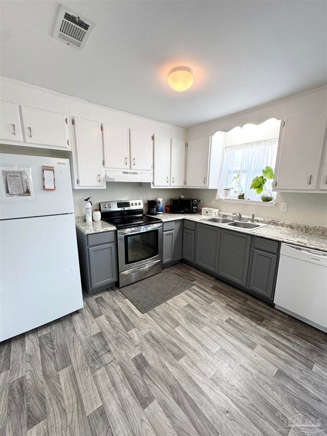 Foto del edificio - 854 Amberway Dr