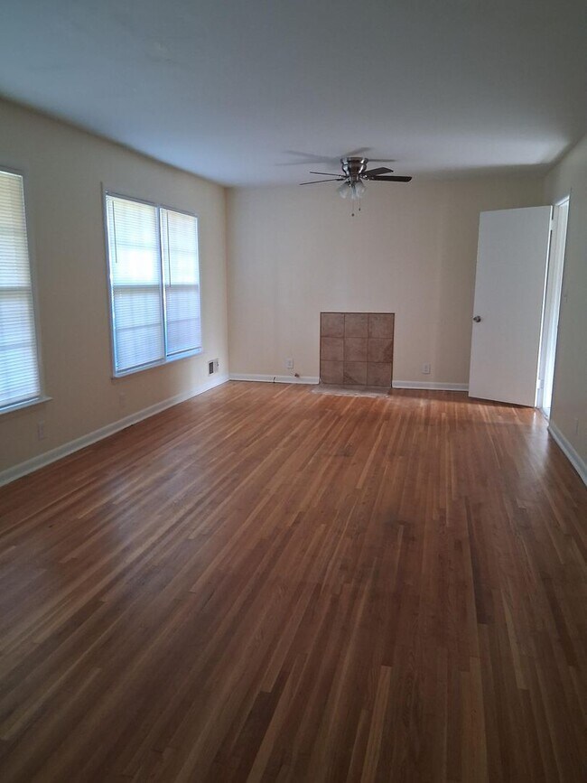 Foto del edificio - Center Point/Birmingham